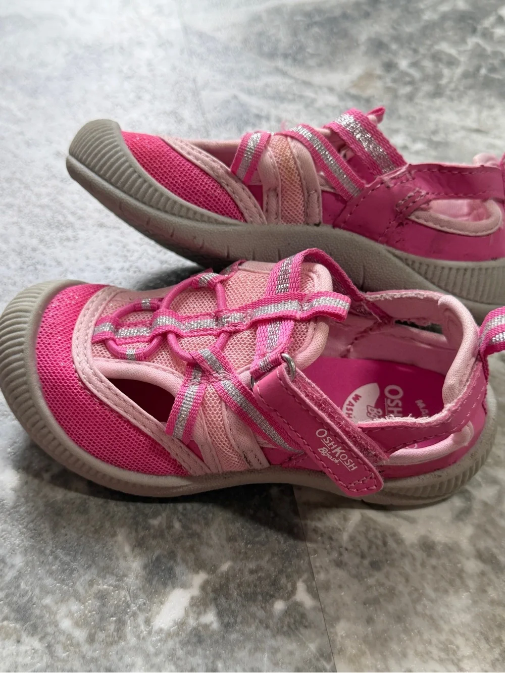 OshKosh B’gosh Girls Size 8 Pink Water Sandals Closed Toe Sport Shoes